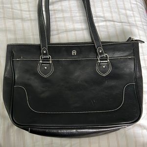 Black Étienne Aigner purse